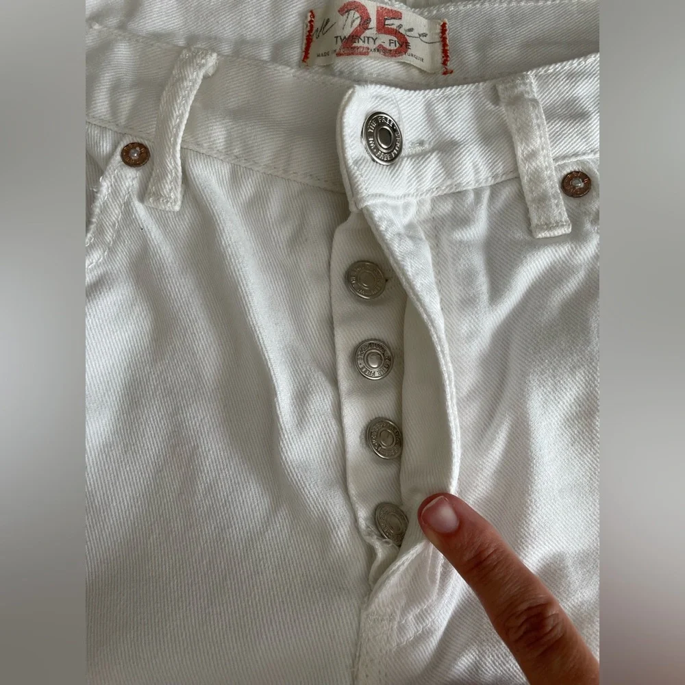 FREE PEOPLE We The Free Maggie Mid Rise Straight in Optic White Size 25